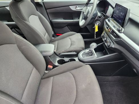 Certified 2023 Kia Forte LXS image 14