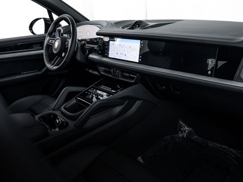 New 2026 Porsche Cayenne S AWD/4WD image 13