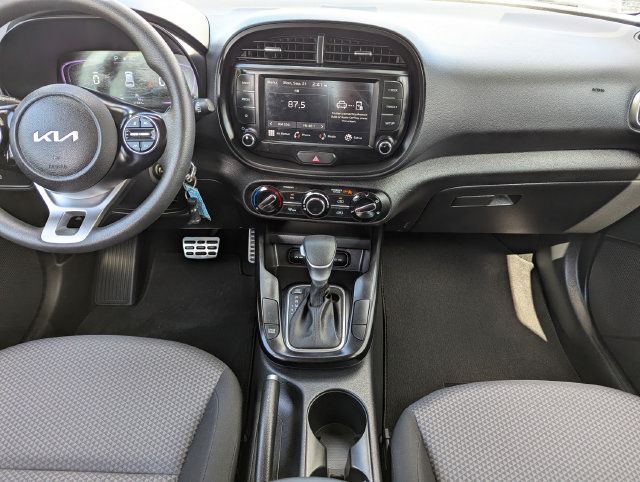Used 2024 Kia Soul LX w/ Option Group 015 FWD image 21
