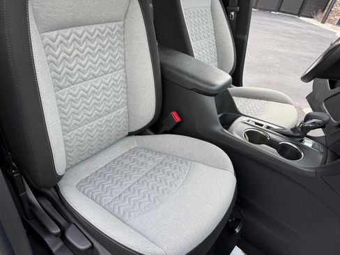 Used 2023 Chevrolet Equinox LS image 13