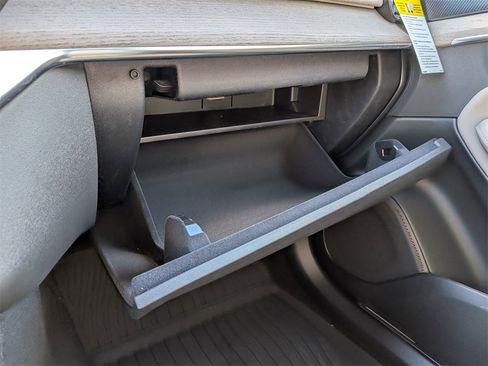 New 2026 Volvo XC90 B6 Plus w/ Protection Package Premier image 28