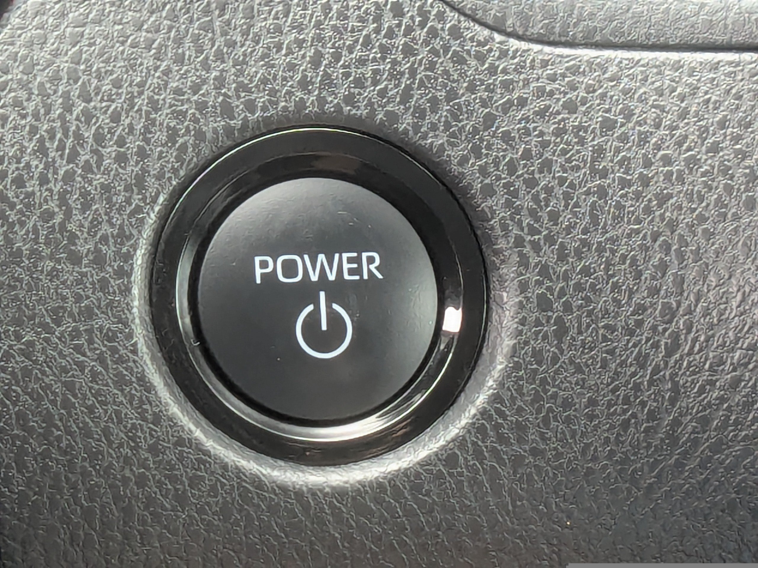 Used 2025 Toyota Camry LE FWD image 28