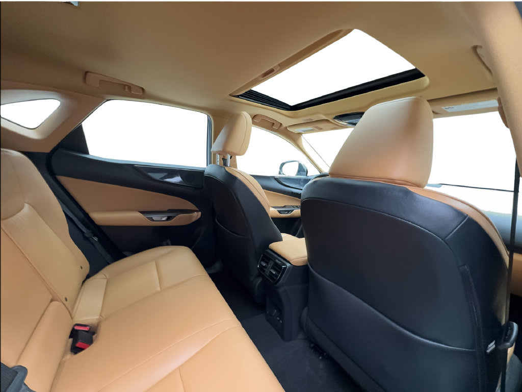 Used 2025 Lexus NX 250 FWD w/ Towing Package (2000 Lbs) image 29