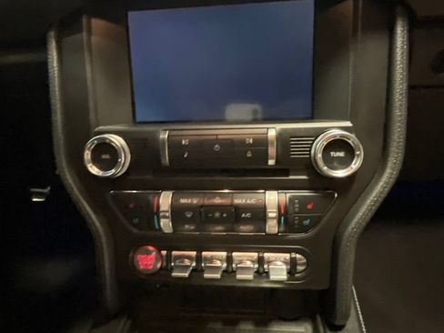 Used 2018 Ford Mustang GT Premium w/ GT Performance Package RWD image 20