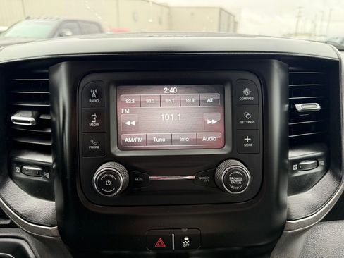 Used 2022 RAM 2500 Tradesman w/ Chrome Appearance Group image 12