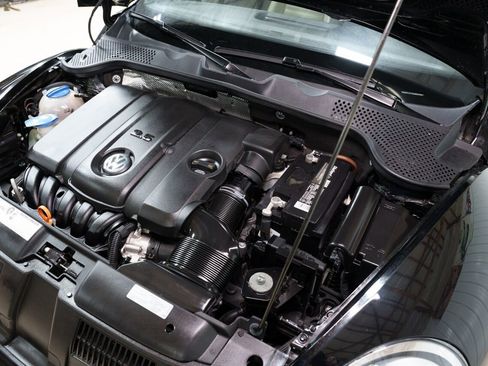 Used 2013 Volkswagen Beetle 2.5 image 29