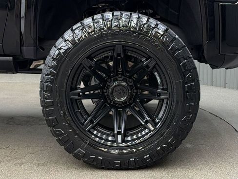 Used 2026 GMC Sierra 2500 AT4 w/ AT4 Premium Plus Package AWD/4WD image 9