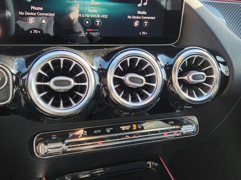 Used 2021 Mercedes-Benz GLA 35 AMG 4MATIC image 20