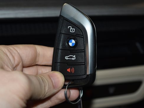 New 2026 BMW 330i xDrive Sedan w/ Premium Package image 16