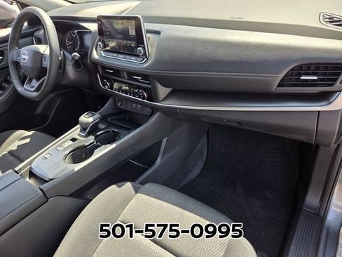 Used 2026 Nissan Rogue SV FWD image 19