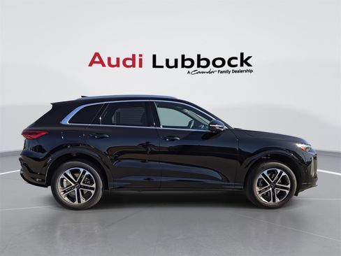 Used 2025 Audi Q5 Premium Plus w/ Premium Plus image 9