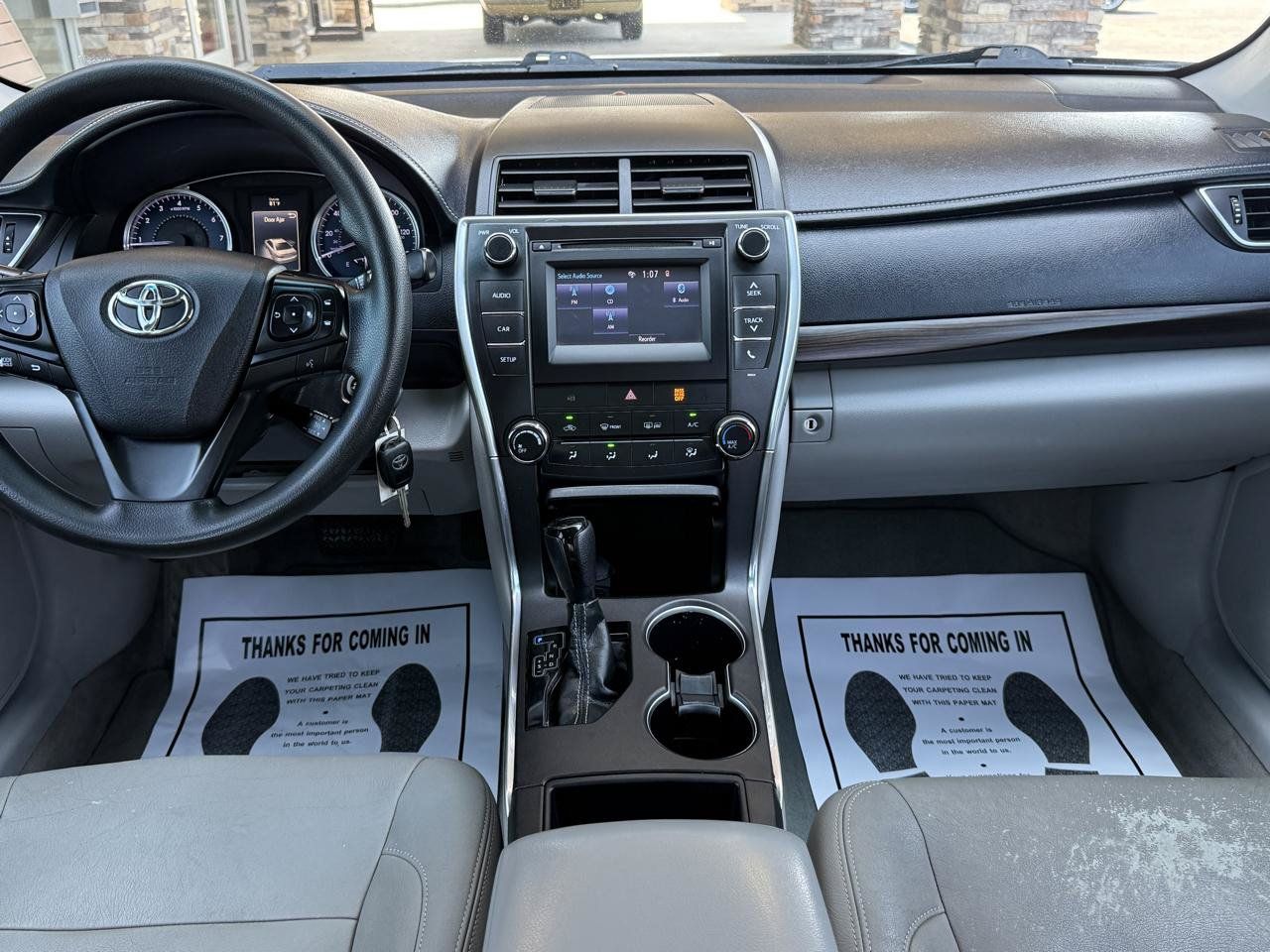Used 2017 Toyota Camry LE FWD image 19
