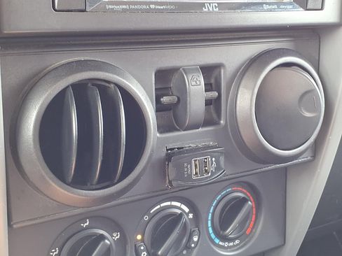 Used 2008 Jeep Wrangler X AWD/4WD image 19
