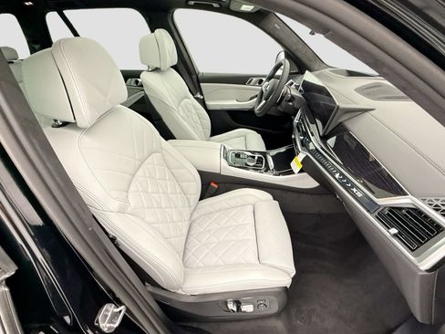 New 2026 BMW X5 xDrive40i w/ M Sport Package AWD/4WD image 19