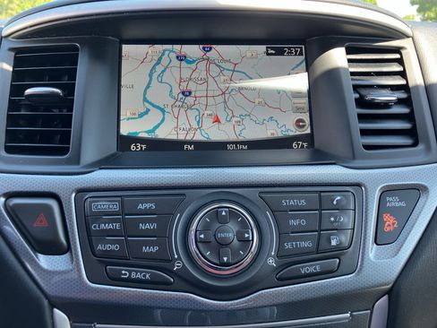 Used 2020 Nissan Pathfinder SL AWD/4WD image 19