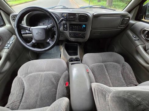 Used 2001 Chevrolet Blazer LT AWD/4WD image 4