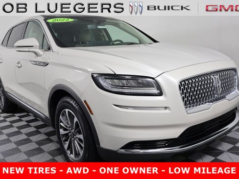 Used 2022 Lincoln Nautilus Reserve image 1