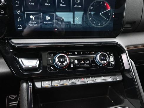 Used 2023 GMC Sierra 1500 AT4 w/ AT4 Premium Package AWD/4WD image 16