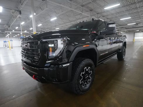 Used 2026 GMC Sierra 2500 AT4X AWD/4WD image 12