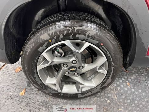 Used 2025 Chevrolet Trax LT image 15