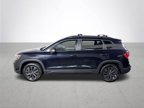 Used 2022 Volkswagen Taos S w/ IQ Drive S Package image 9