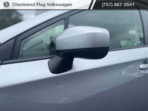 Used 2020 Subaru Crosstrek 2.0i Premium w/ Moonroof Package 2 AWD/4WD image 2