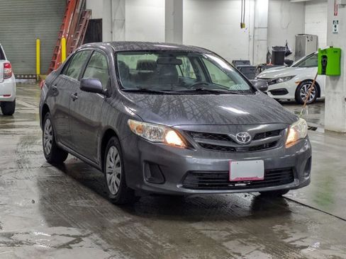 Used 2012 Toyota Corolla LE image 3