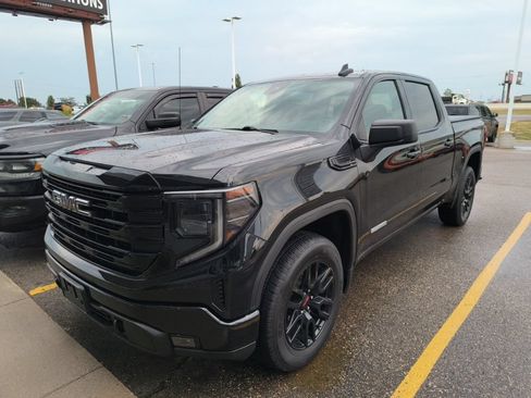 Used 2023 GMC Sierra 1500 Elevation AWD/4WD image 3