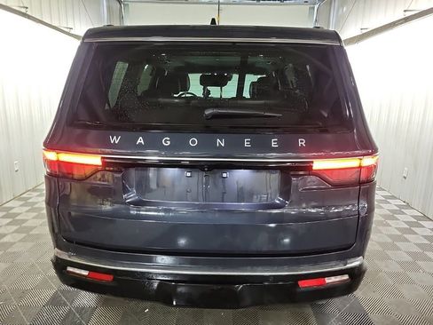 Used 2025 Jeep Wagoneer Series III w/ Premium Group I AWD/4WD image 4