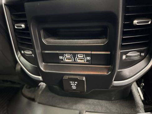 Used 2022 RAM 1500 Big Horn AWD/4WD image 25