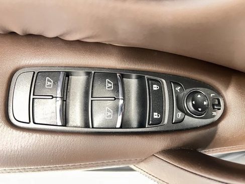 Used 2021 Nissan Armada Platinum w/ Captain's Chairs Package image 18