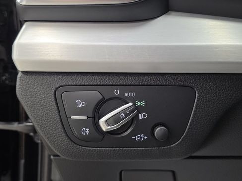 Used 2019 Audi SQ5 Premium Plus AWD/4WD image 31