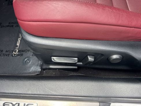 Used 2019 Lexus IS 300 F Sport w/ F Sport Package RWD image 12