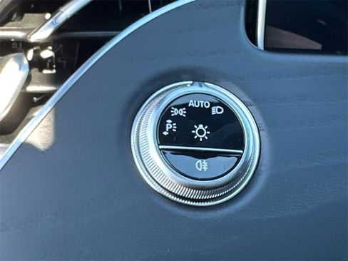 Certified 2025 Mercedes-Benz E 350 4MATIC Sedan image 34