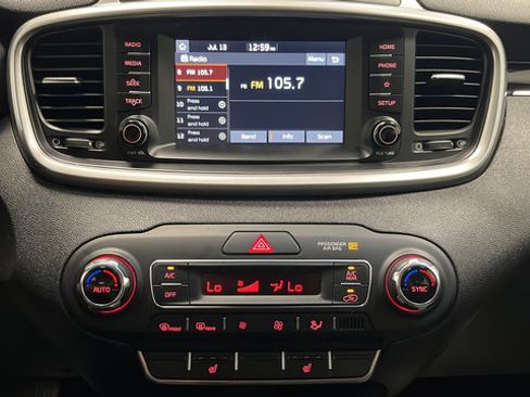 Used 2019 Kia Sorento S AWD/4WD image 12