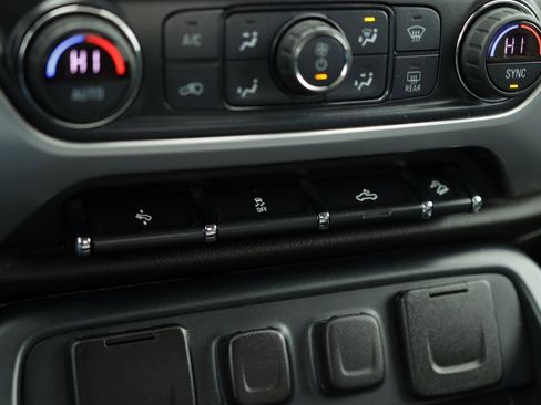 Used 2017 GMC Sierra 1500 SLT w/ SLT Premium Package image 18