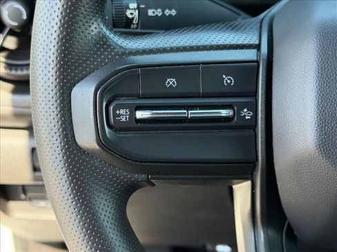 Certified 2023 Chevrolet Colorado Trail Boss w/ Technology Package AWD/4WD image 17