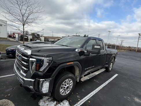 Used 2024 GMC Sierra 2500 SLE w/ SLE Convenience Package image 8