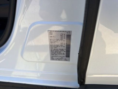 New 2026 Nissan Pathfinder Platinum image 26