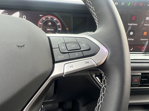 New 2026 Volkswagen Tiguan SE image 25