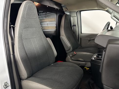 Used 2025 GMC Savana 2500 w/ Driver Convenience Package RWD image 31