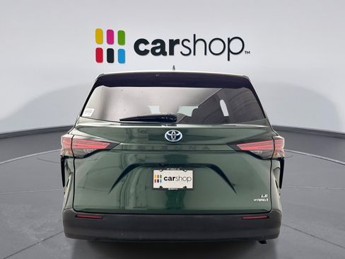 Used 2021 Toyota Sienna LE FWD image 4