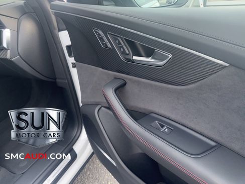 Used 2024 Audi RS Q8 w/ Black Optic Package image 23