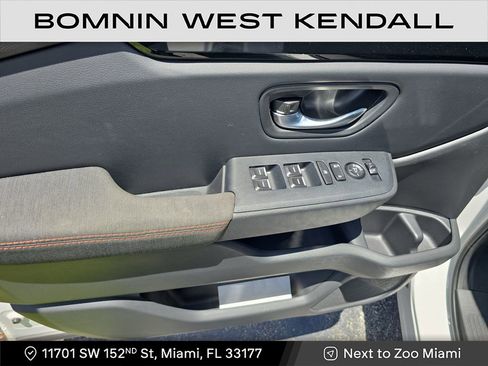 Used 2023 Honda Pilot Sport image 14