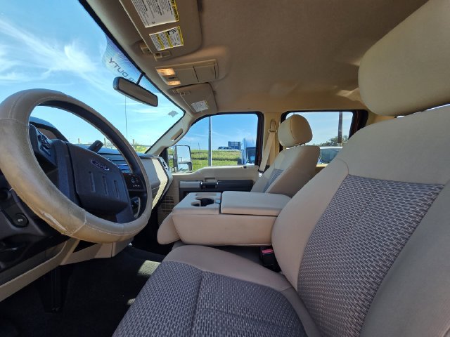 Used 2015 Ford F250 XLT w/ XLT Premium Package AWD/4WD image 11