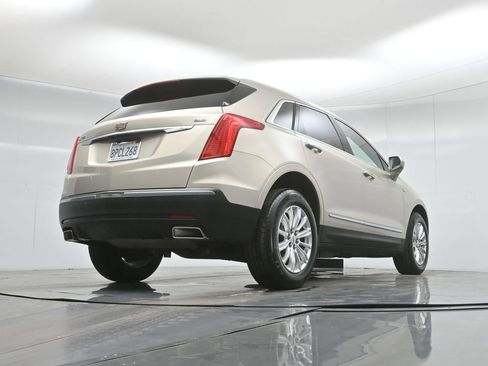 Used 2017 Cadillac XT5 FWD image 49