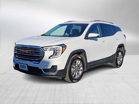 Used 2024 GMC Terrain SLT image 4