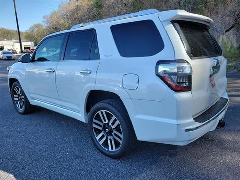 Used 2014 Toyota 4Runner Limited image 24