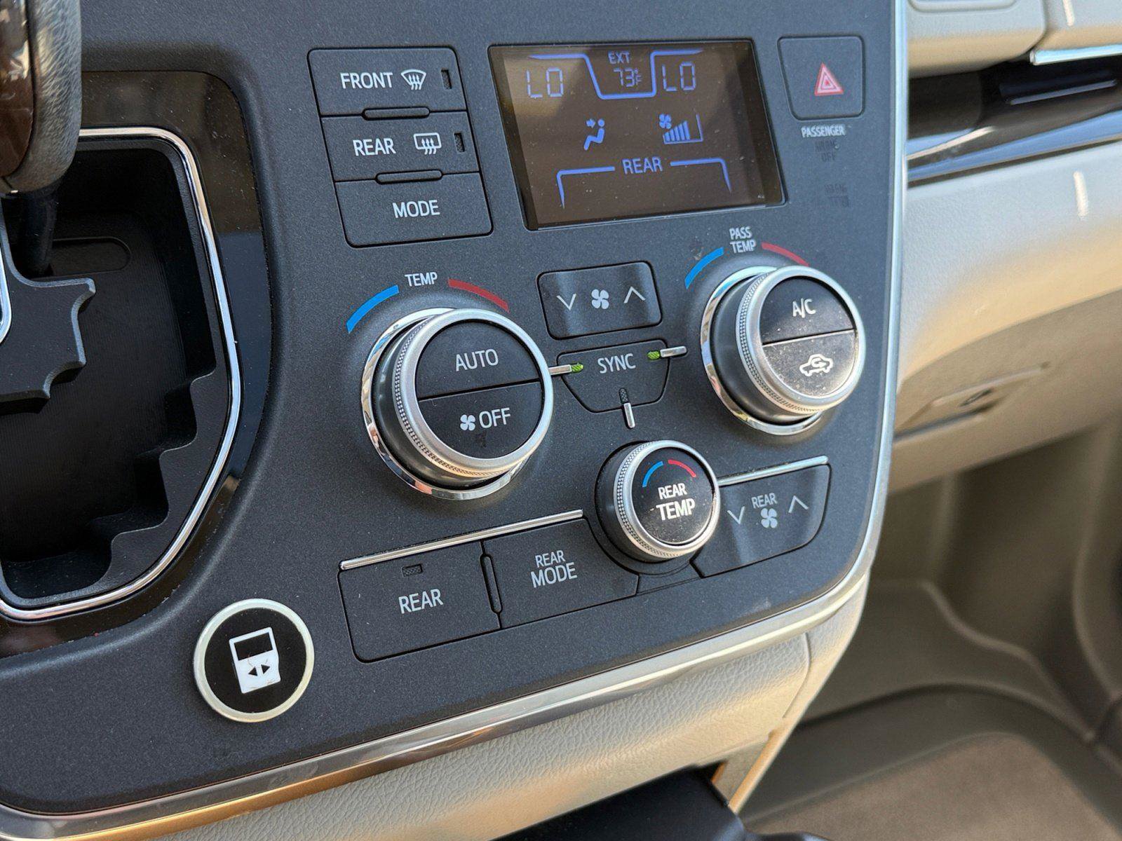 Used 2015 Toyota Sienna XLE w/ XLE Navigation Package FWD image 26