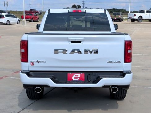New 2026 RAM 1500 4x4 Crew Cab image 7